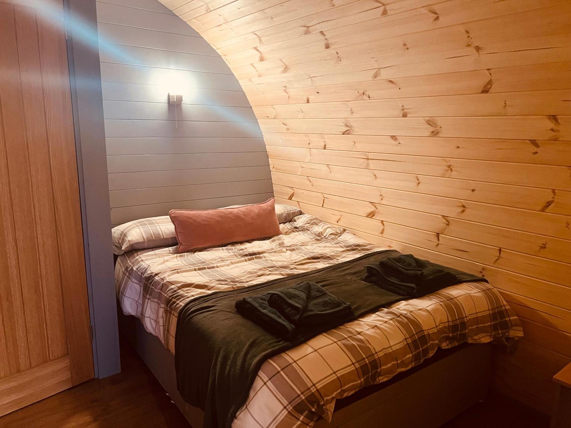 Hidden Hut - Aros View - Tobermory Villa Luaran gambar